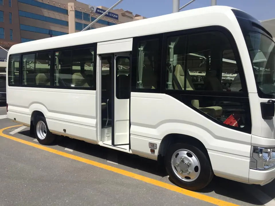 comfortable 22 seater bus with air conditioning in Dubai