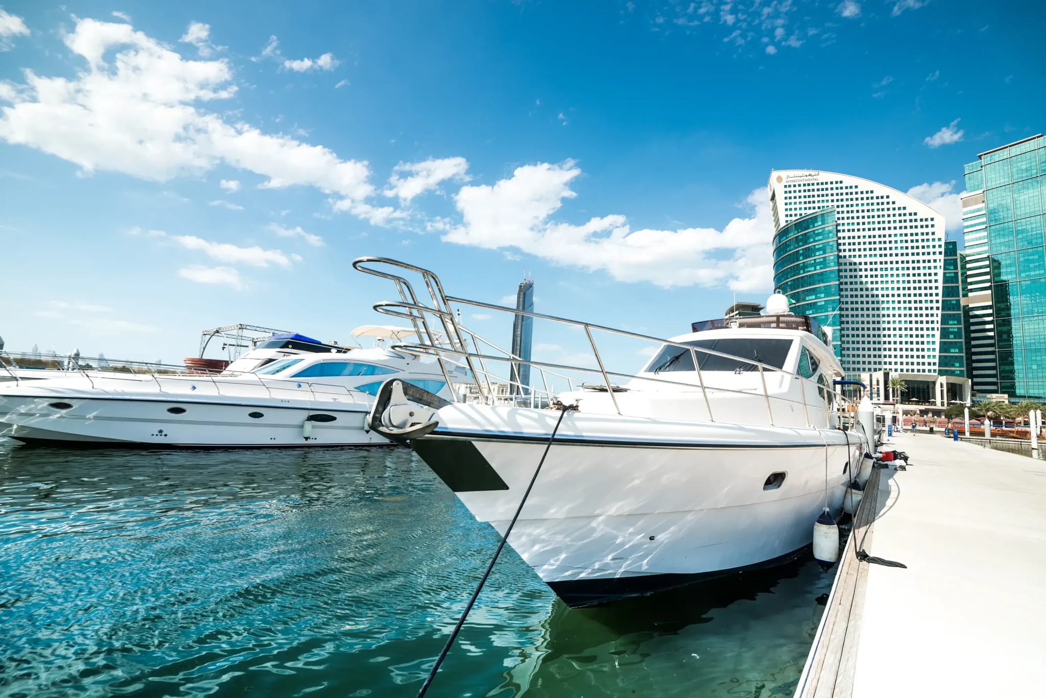 Kayak tour Abu Dhabi for tourists enjoying guided kayaking along the coastline and islands with professional transport services