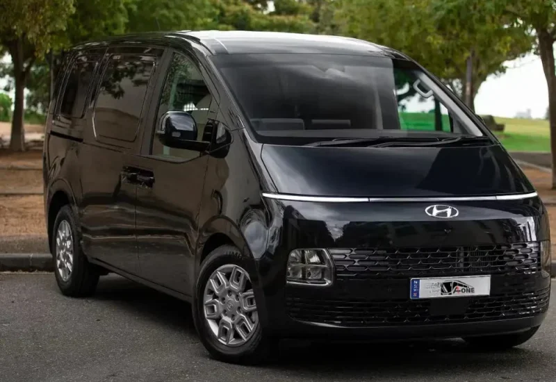 Toyota Luxury Van Rental Dubai for private tours and group travel